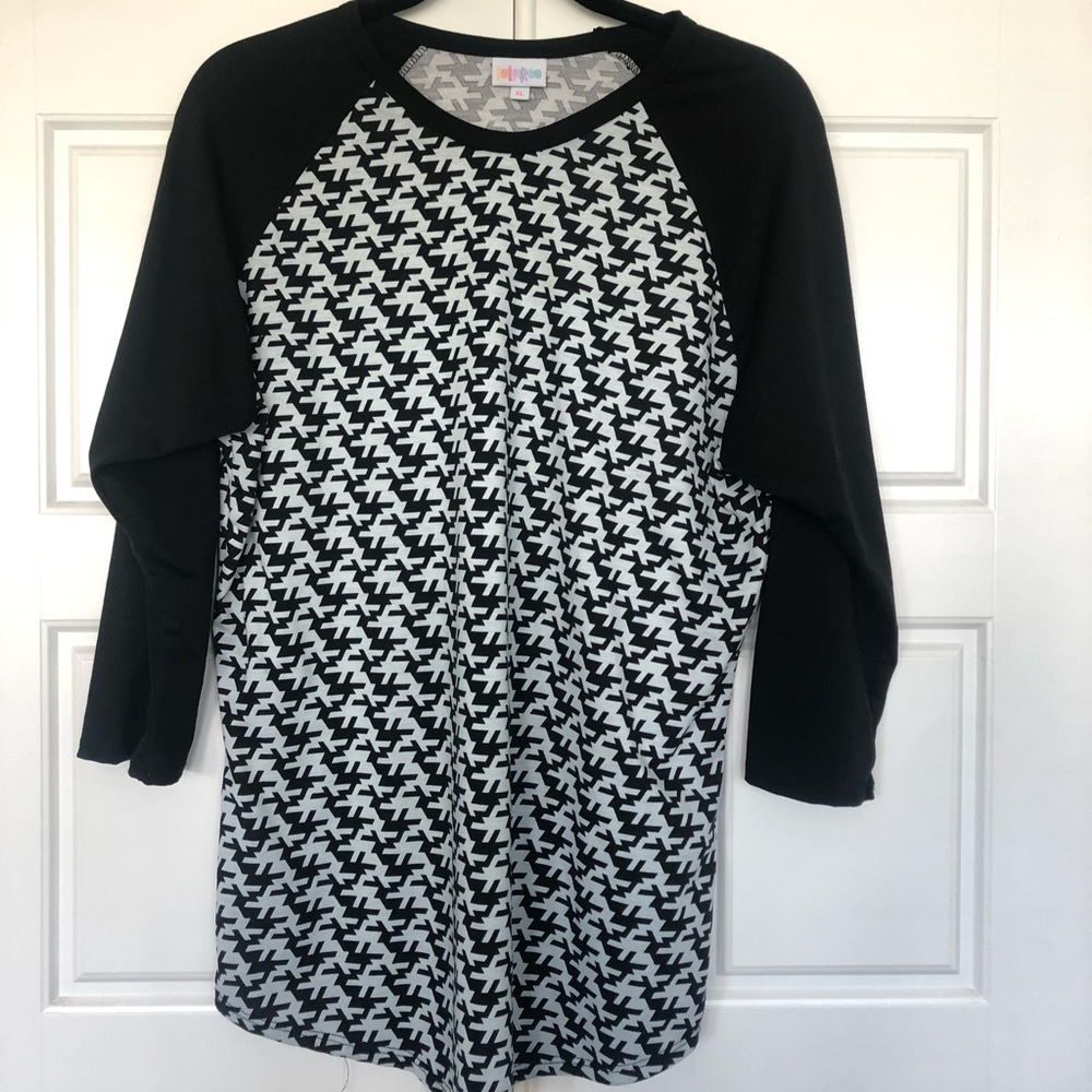 LuLaRoe Randy baseball tee- Houndstooth
